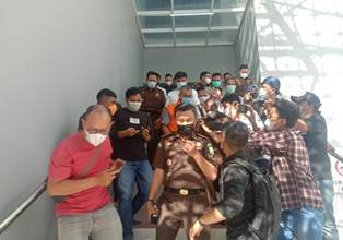 Mursini 'Bernyanyi'?, Sederet Nama Disebut Terima Uang, Termasuk Pihak Ngaku KPK